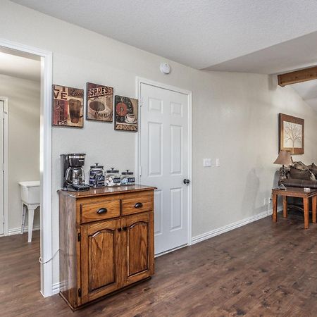 Tranquil 3-Bedroom Cabin Near Winstar Casino タッカービル エクステリア 写真