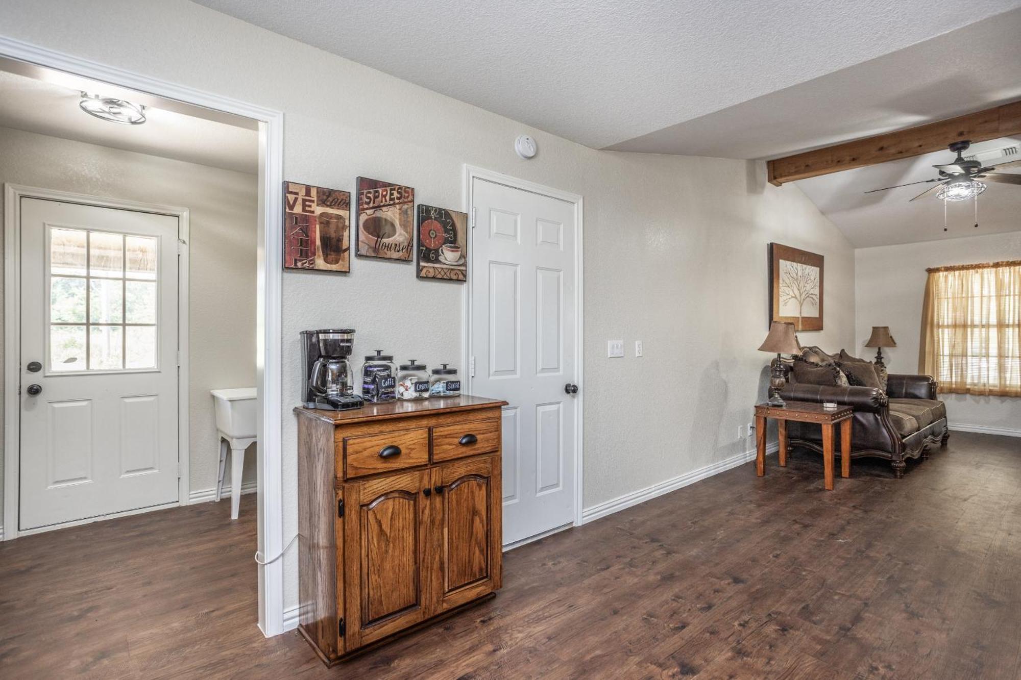Tranquil 3-Bedroom Cabin Near Winstar Casino タッカービル エクステリア 写真