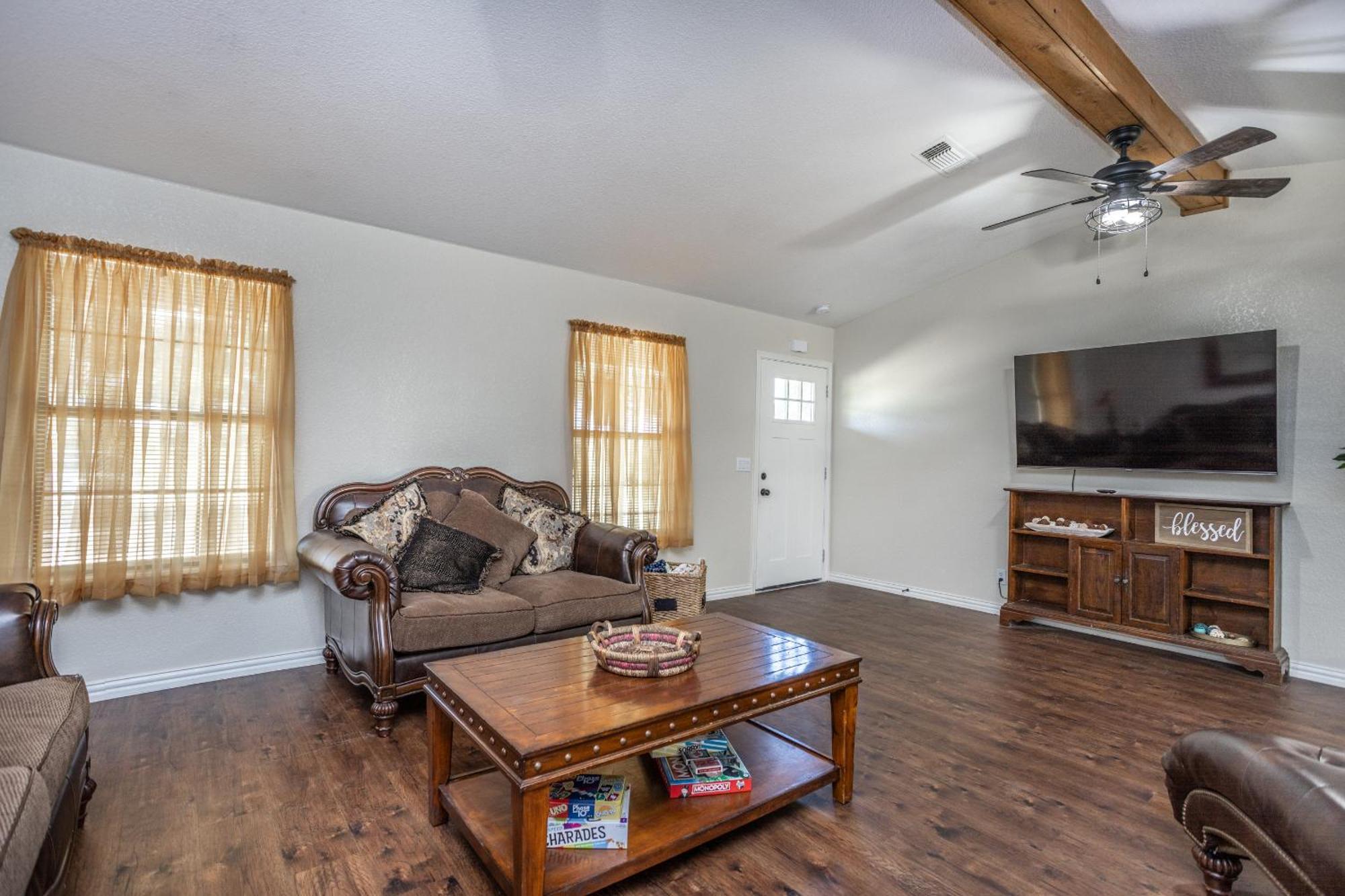 Tranquil 3-Bedroom Cabin Near Winstar Casino タッカービル エクステリア 写真